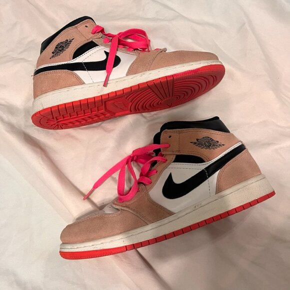 Nike Air Jordan 1 Mid SE 'Crimson Tint' - 6.5Y / 6.5M / 8W / EU39 - Picture 2 of 8